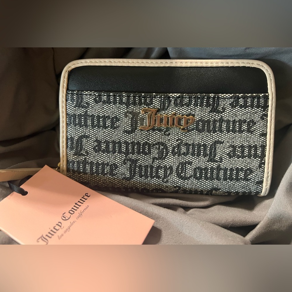 🆕 Juicy Couture Multi-Compartment Bifold Wallet NWT